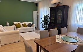 La Marchesa Di Villa Bianca